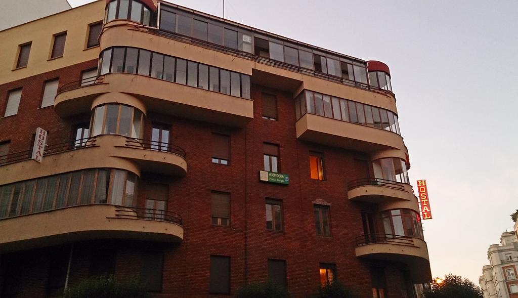 Hostal Prada Borges Leon Exterior photo