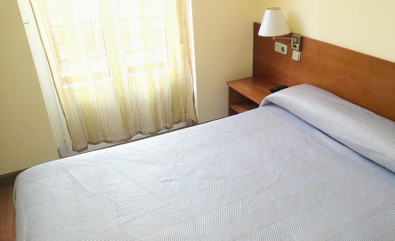 Hostal Prada Borges Leon Exterior photo