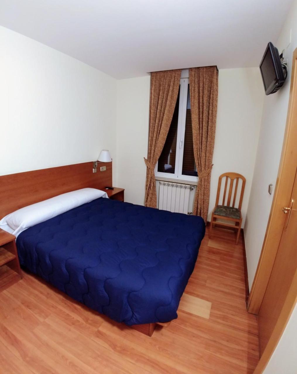 Hostal Prada Borges Leon Exterior photo